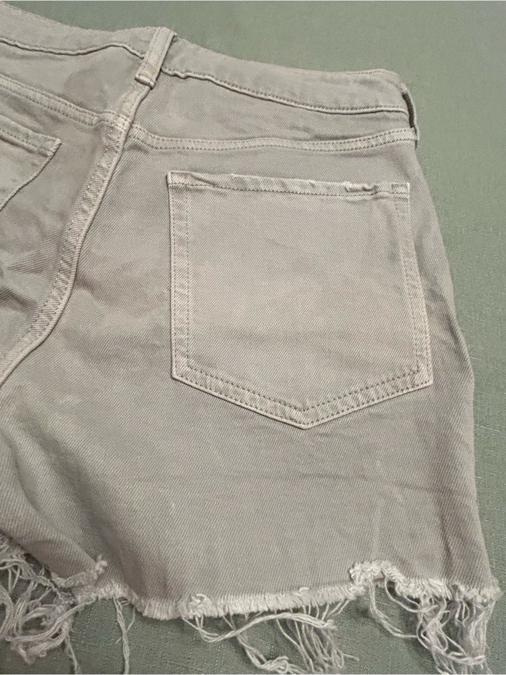 Old Navy Straight High-Rise Shorts - Picture 9 of 10